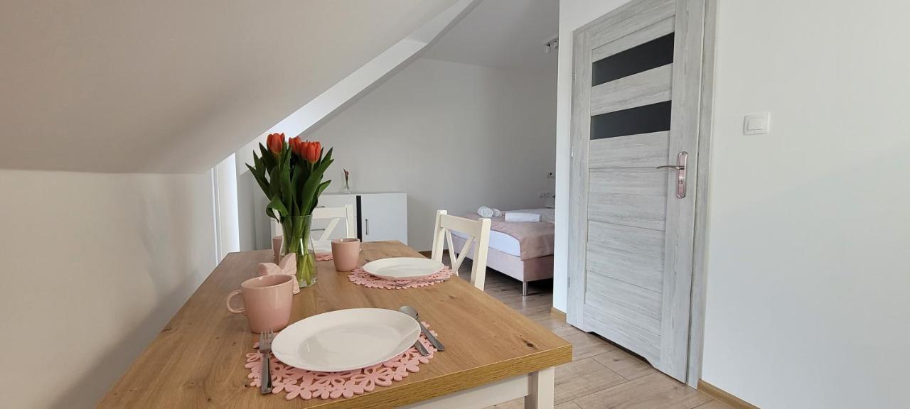 Kolorowe Cieplice - Apartamenty Z Widokiem Na Karkonosze Jelenia Gora Ngoại thất bức ảnh