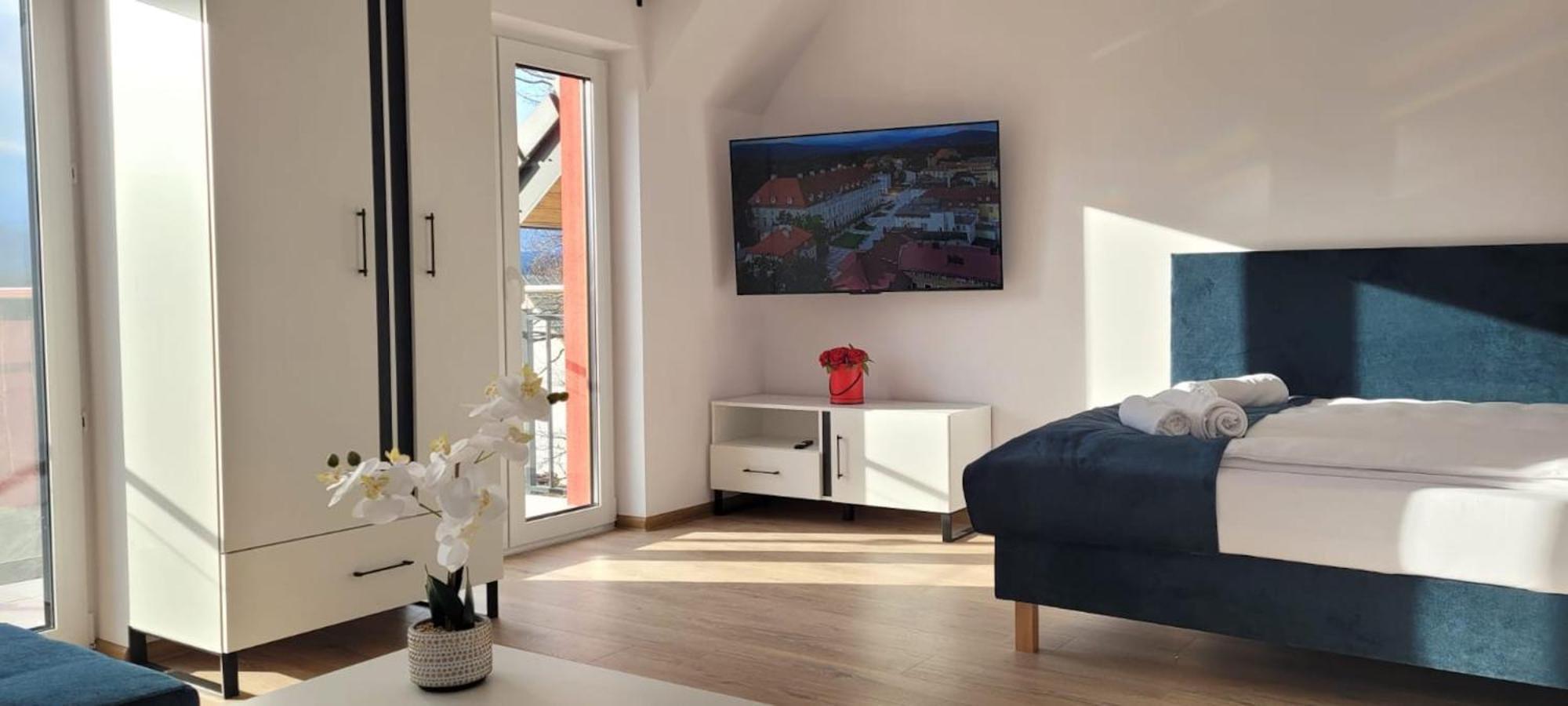 Kolorowe Cieplice - Apartamenty Z Widokiem Na Karkonosze Jelenia Gora Ngoại thất bức ảnh